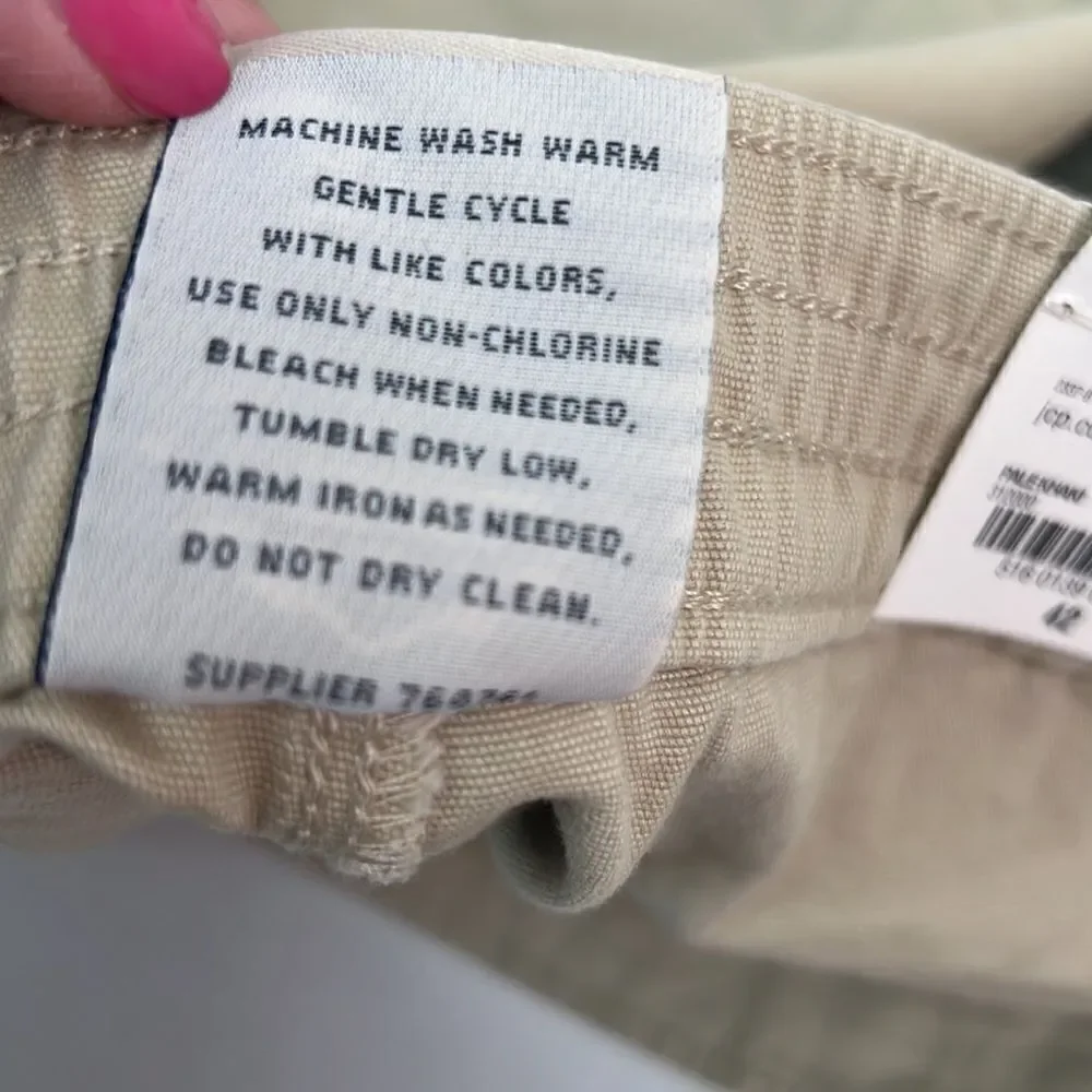 Saint John’s Bay tan elastic waist shorts size 42 NWT